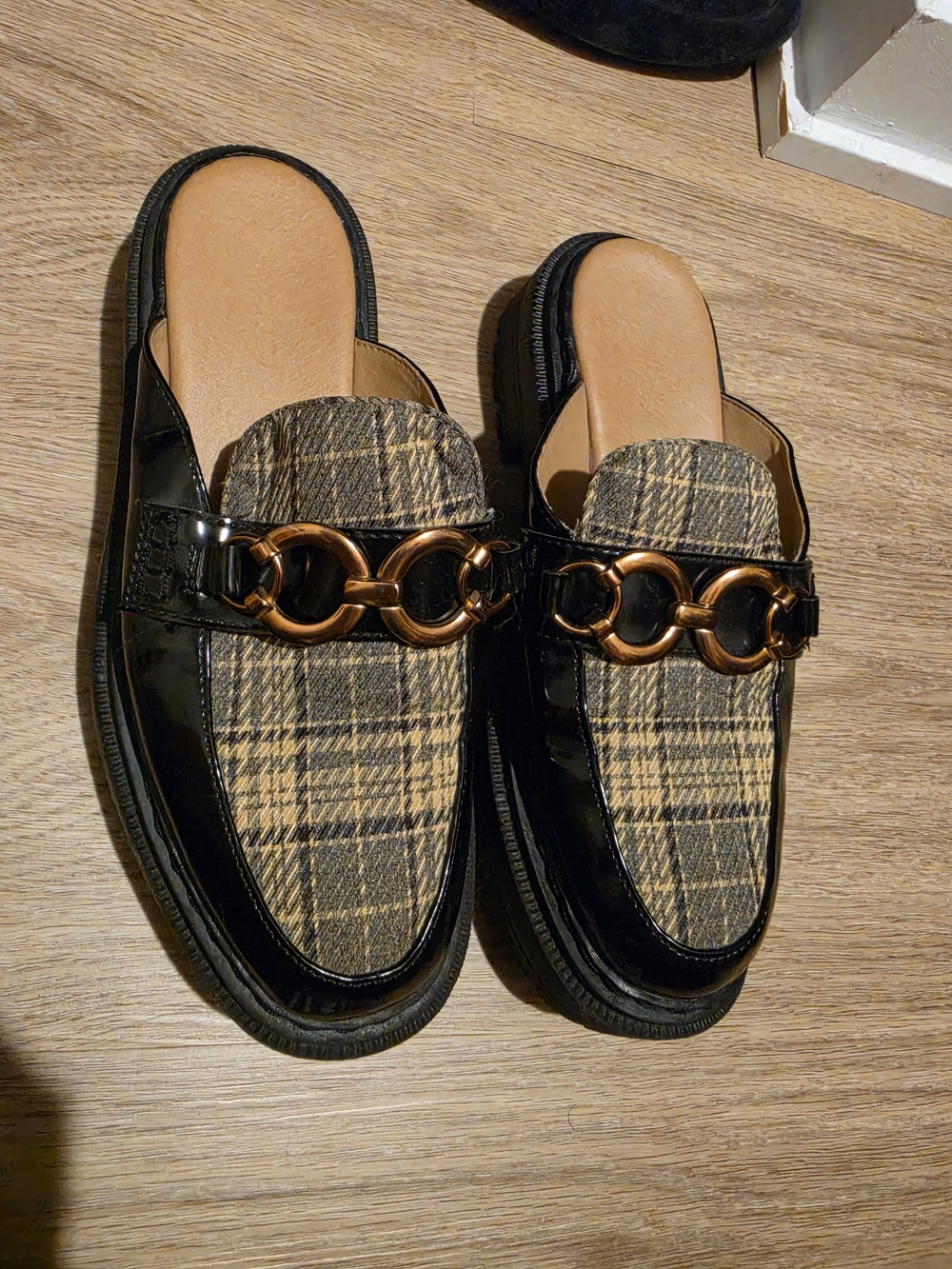Circus by Sam Edelman Black Patent Plaid Slip-On Mules with Gold Chain
